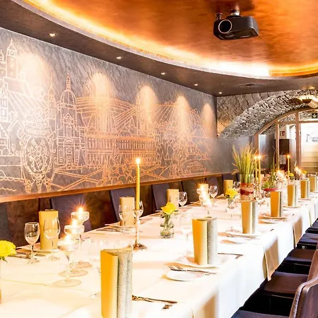 Partner Strauss Hotel